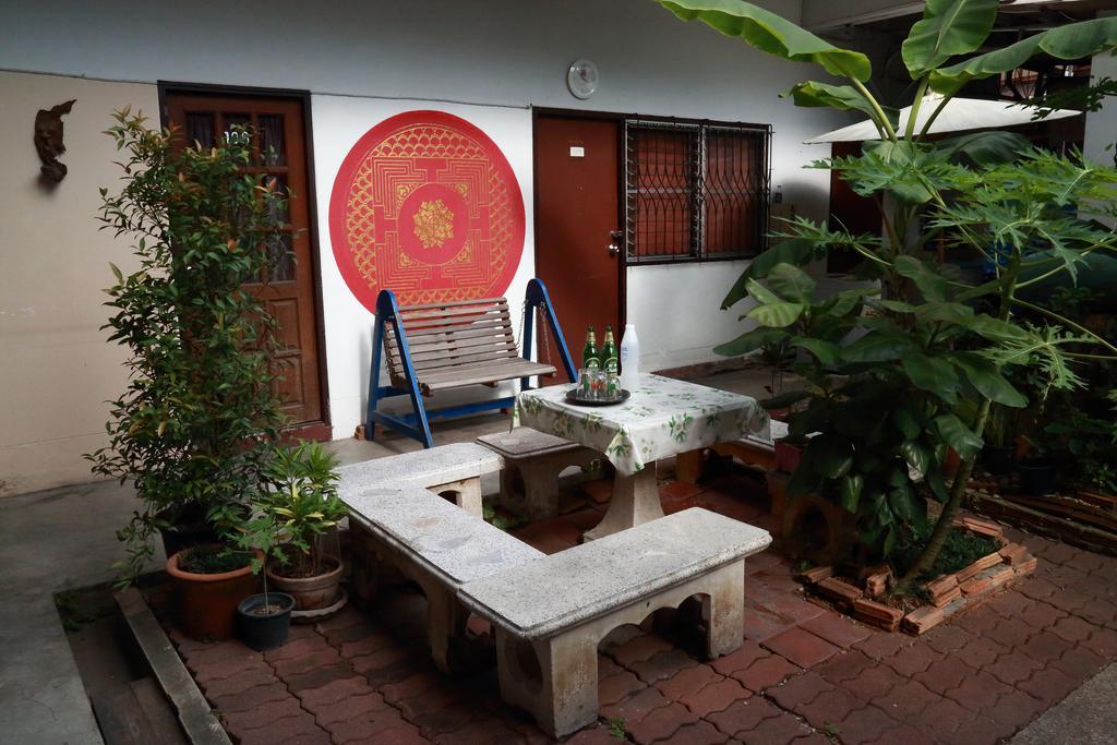 Neo Court Hotel Chiang Mai Exterior photo